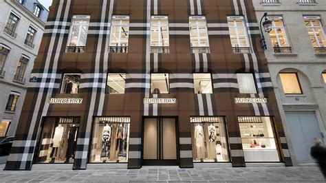 Burberry store design